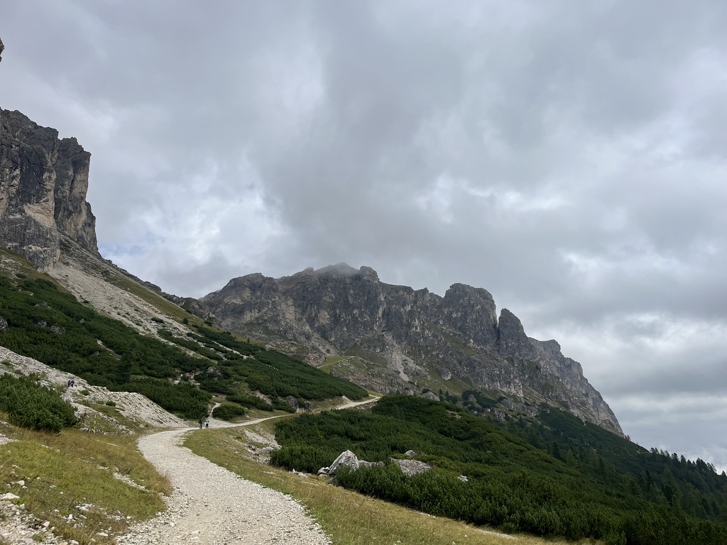Trail toward the Averau/Nuvolau ridge, Day 2