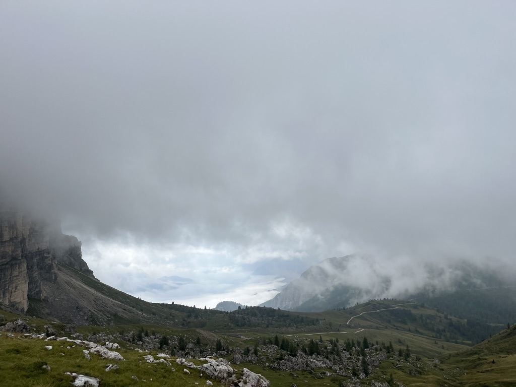 Foggy overlook into the valley, Day 4